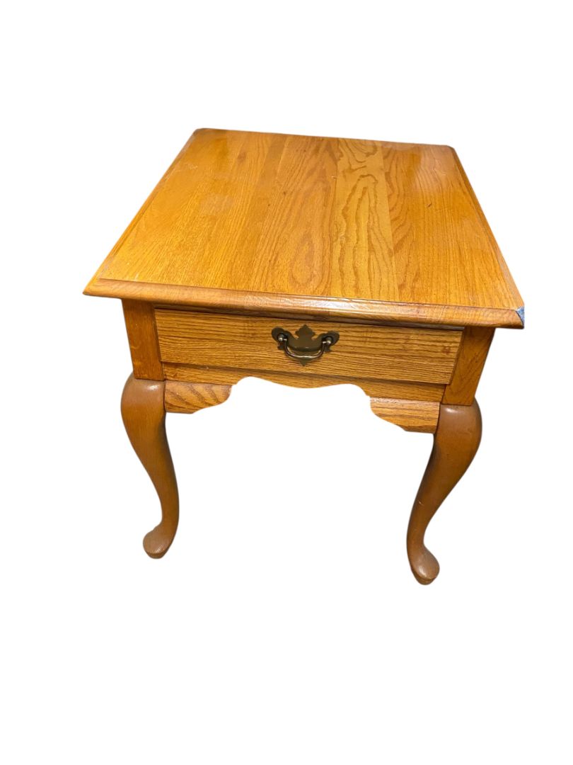 Broyhill Solid Oak End Table Country French Drawer 22"L x 27"D x 24"H