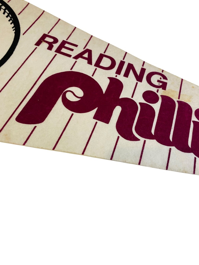1980s 29 Inch Reading Phillies Pennant Souvenir Felt Flag Baseball