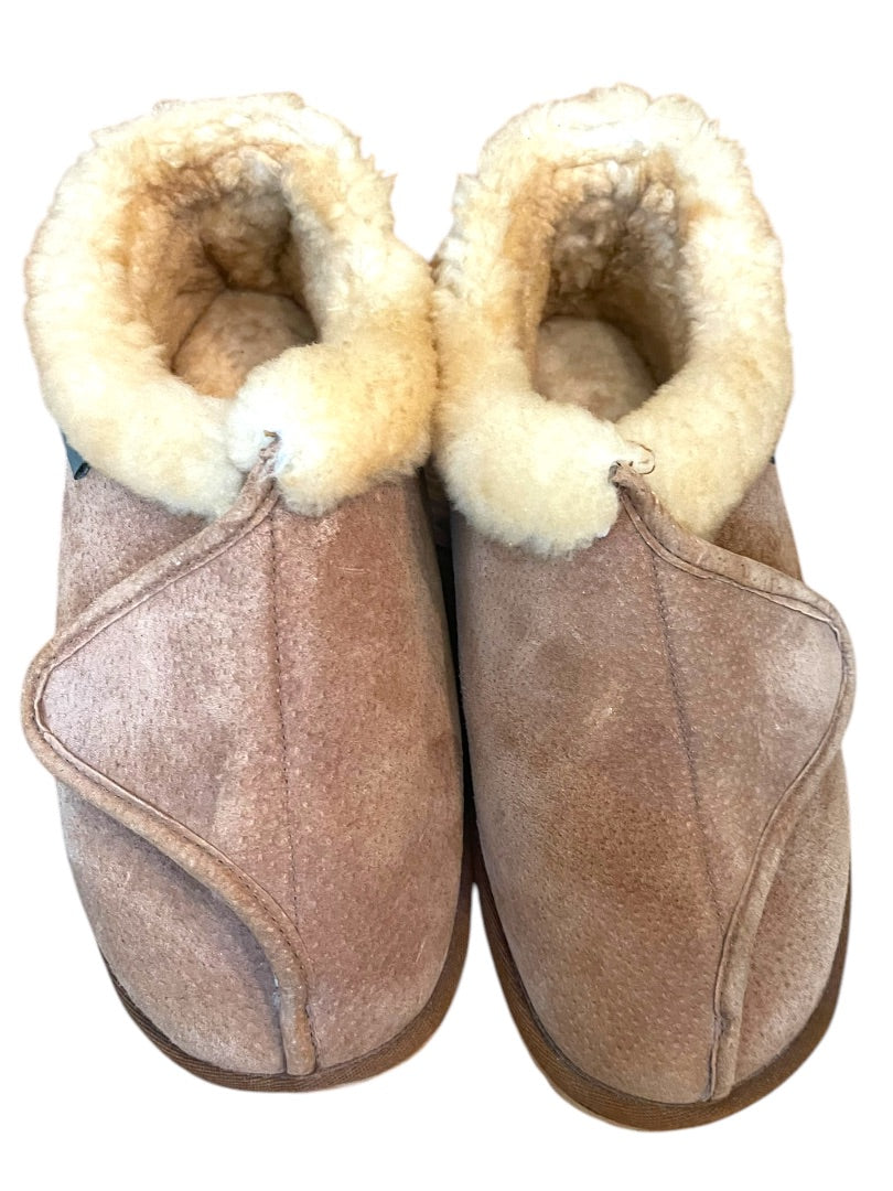 Size 11 (Mens 9) Cloud Nine Adjustable Wrap Sheepskin Slipper Brown Unisex