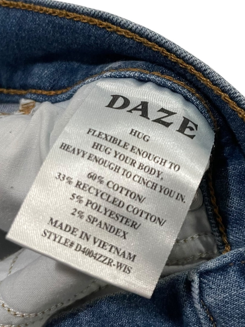Size 25 Daze Hug Stretch Denim Womens Jean Shorts