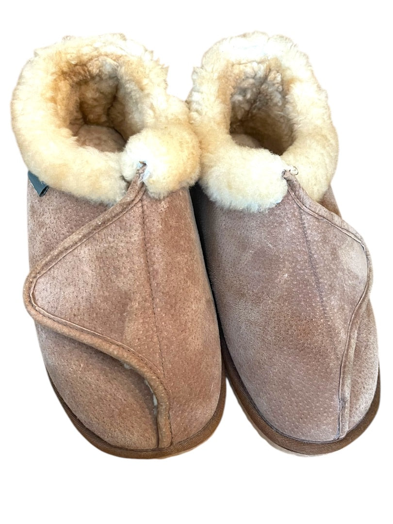 Size 11 (Mens 9) Cloud Nine Adjustable Wrap Sheepskin Slipper Brown Unisex