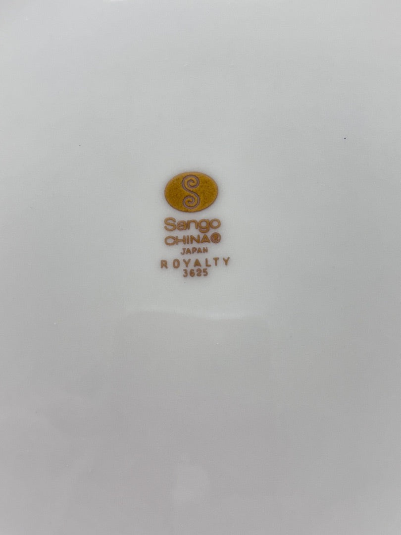 Sango Royalty Pattern White Gold Trim Dinner Plate 10.5" 1970s