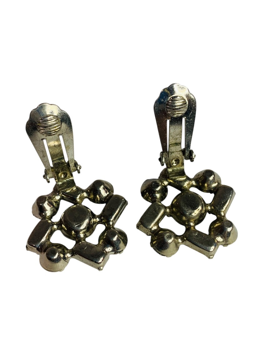 Vintage Silvertone Rhinestone Flower Clip On Earrings 1 Inch Non-Pierced