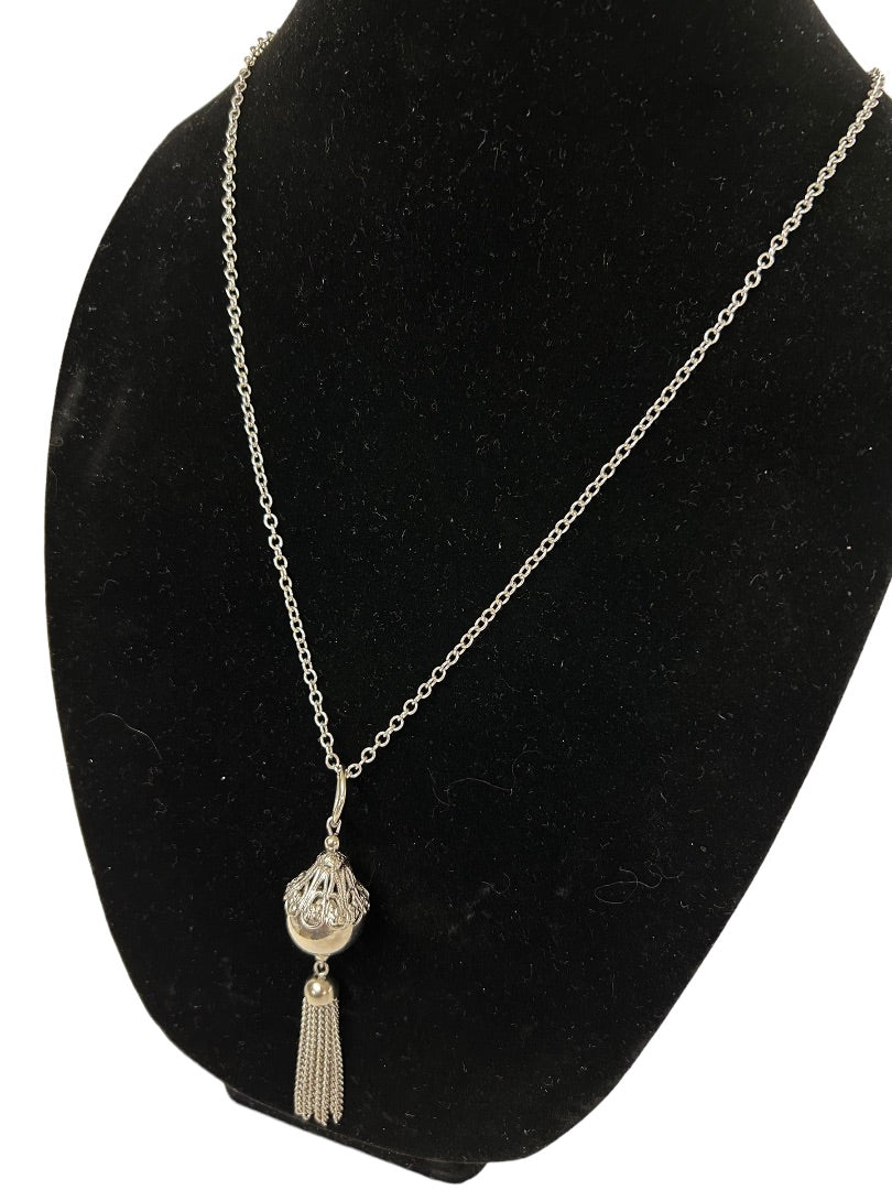 Signed Sarah Coventry Silvertone Tassel Pendant Necklace 24" Chain