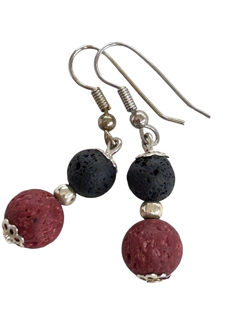 Beaded Black Red Hook Pierced Earrings Silvertone 1" Drop Dangle Lightweight