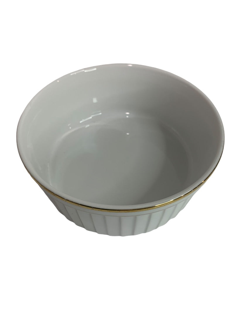 Oven to Table White Souffle Dish Gold Trim 7.25 Inch Diameter