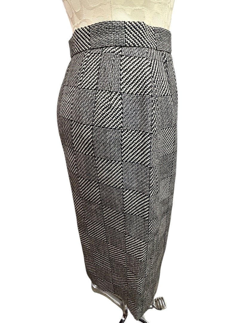 Jaeger Wool Skirt Vintage Checkered Side Button Made In Great Britain Size 24