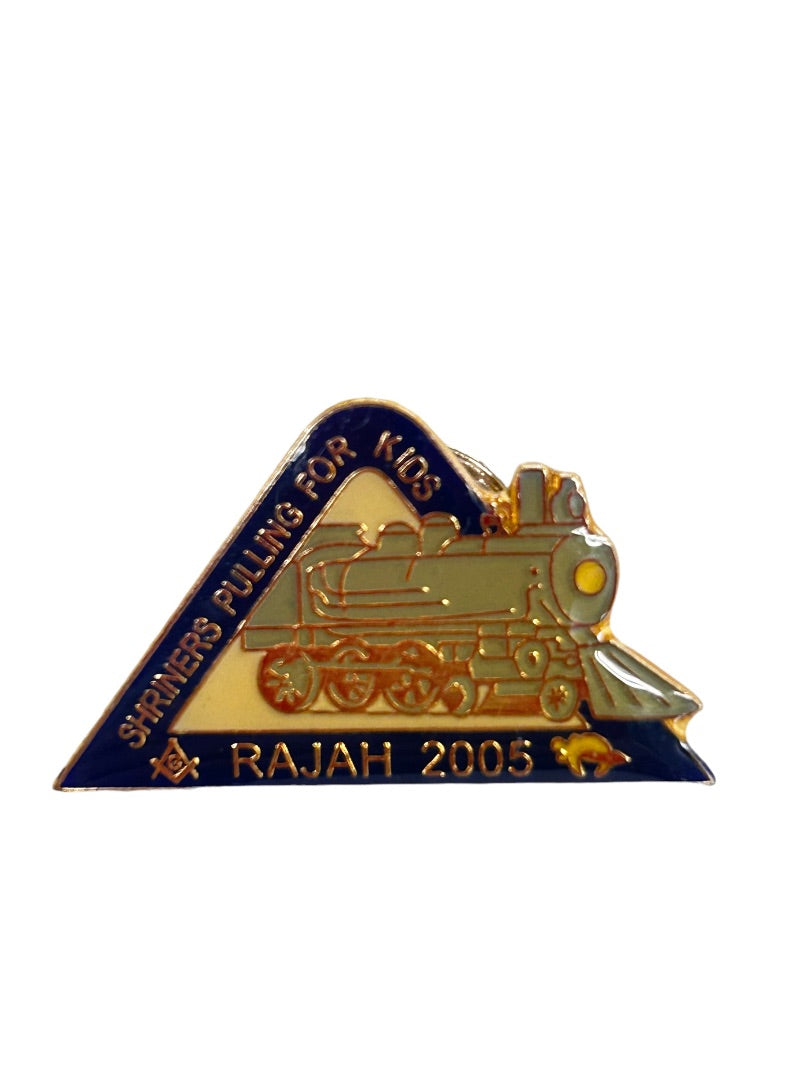 Lapel Pin Shriners Pulling for Kids Rajah 2005 Train Triangle 1.25"