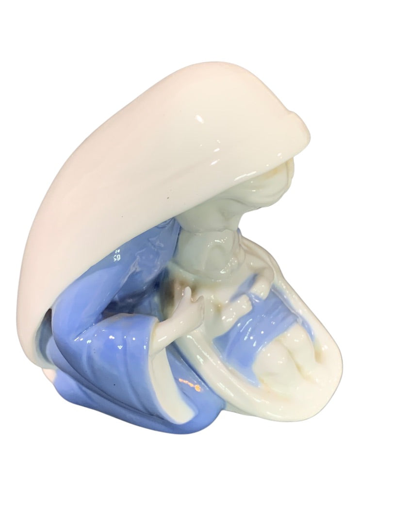 Vintage Mother Mary and Baby Jesus Porcelain Figurine Blue White 4 Inches