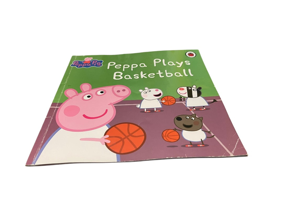 Peppa Pig Set of 9 Paperback Books Ladybird Books