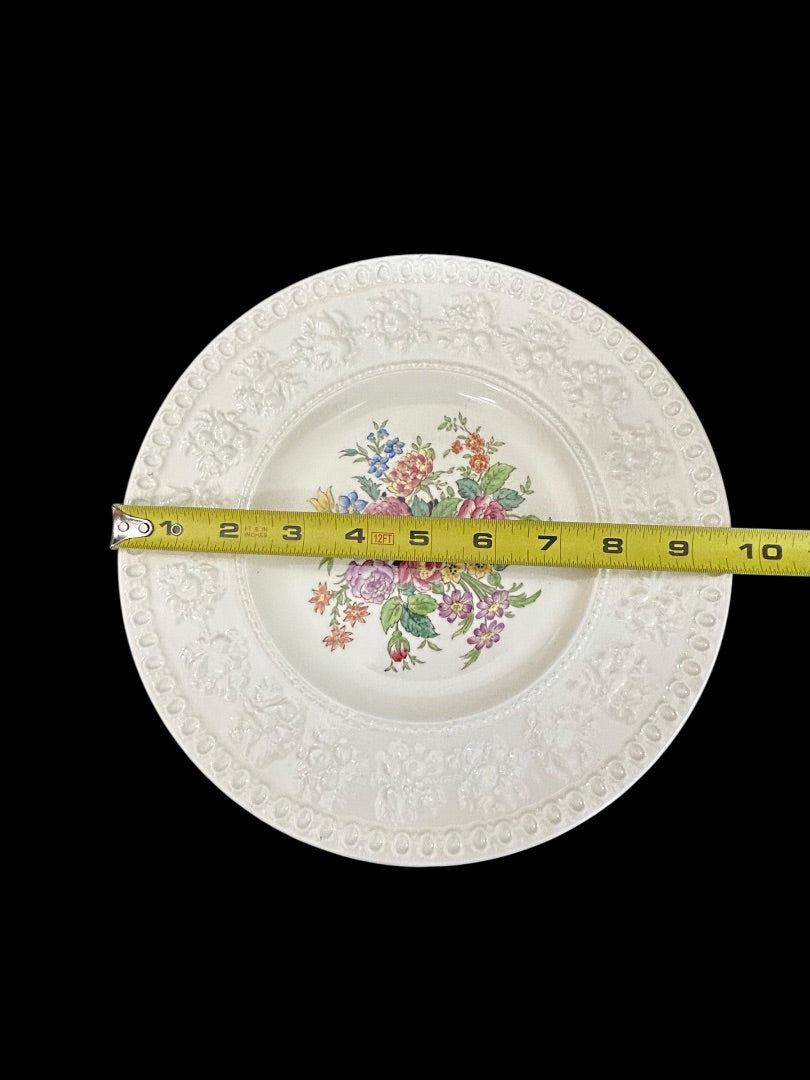 1940s Wellesley Wedgwood Ullswater China 9.5" Luncheon Plate