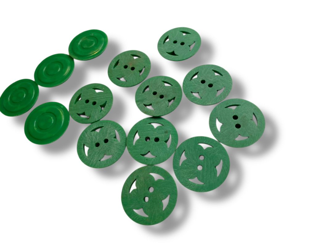 Lot of 14 Green Midcentury Buttons Acrylic Clover Design .9" (23mm)