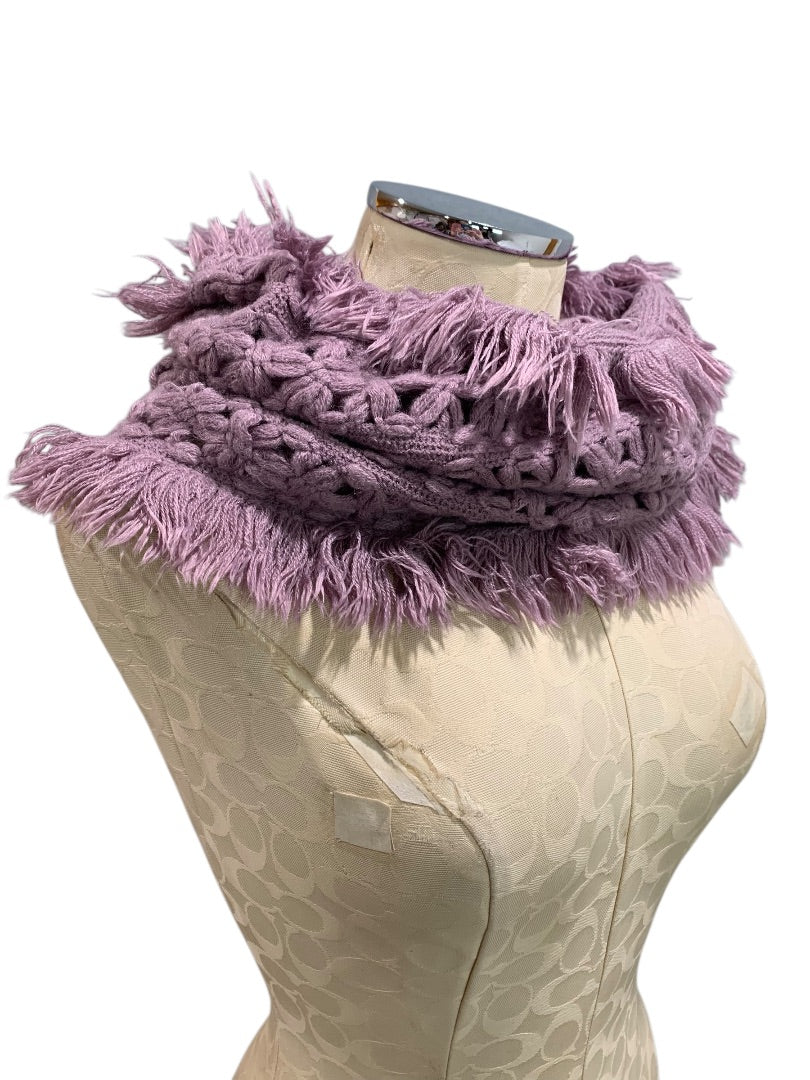 One Size American Eagle Womens Cowl Neck Scarf Soft Fringed