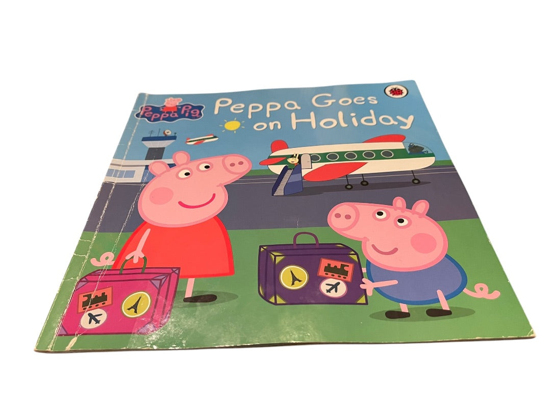 Peppa Pig Set of 9 Paperback Books Ladybird Books