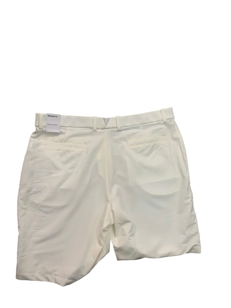 Size 40 Nike Golf Dri-Fit Mens New White Standard Fit Shorts CU9740