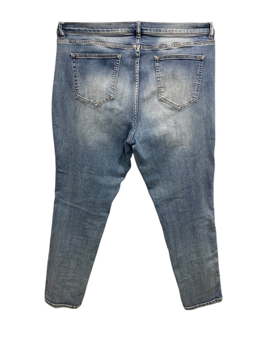 Size 14 NY&Co Womens Soho Boyfriend Jeans Stretched Distressed Tapered