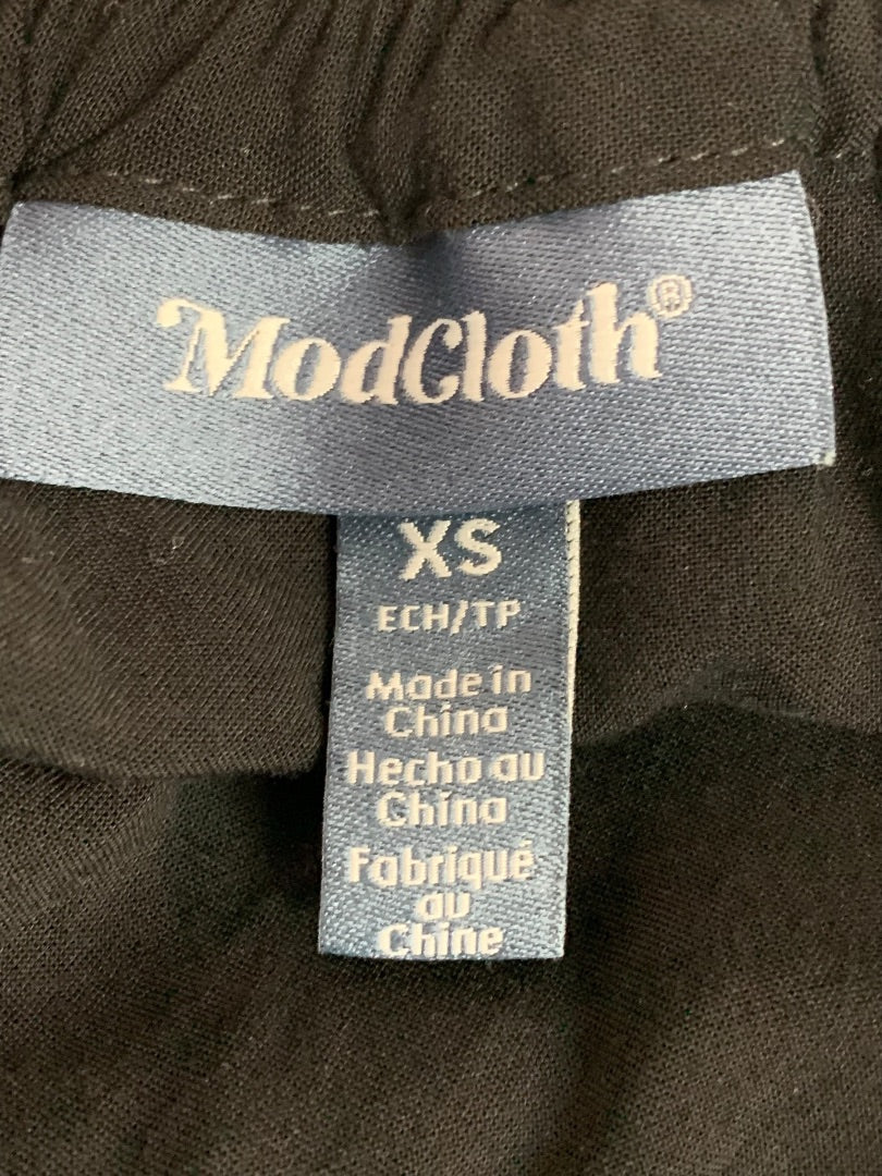 XS ModCloth Skirt Side Zip Black Pockets Lightweight Rayon