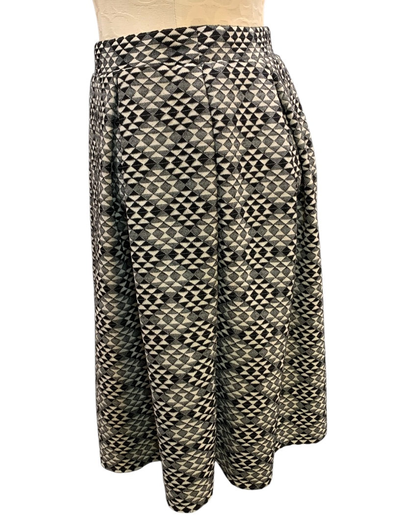 Small Joe B by Joe Benbasset Knit Pull On Elastic Waist Flare Skirt
