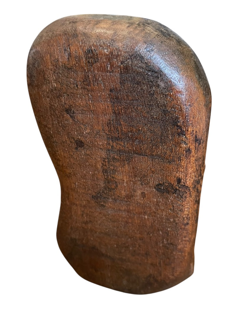 Wooden Carved Madonna and Child NZAU 7" x 4" x 2"