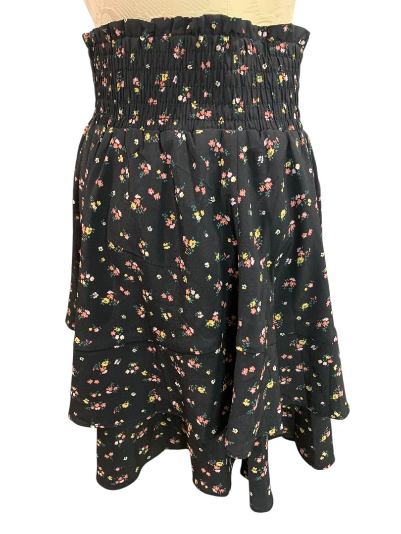 Medium Socialite Mini Skirt Black Floral Tiered Pull On