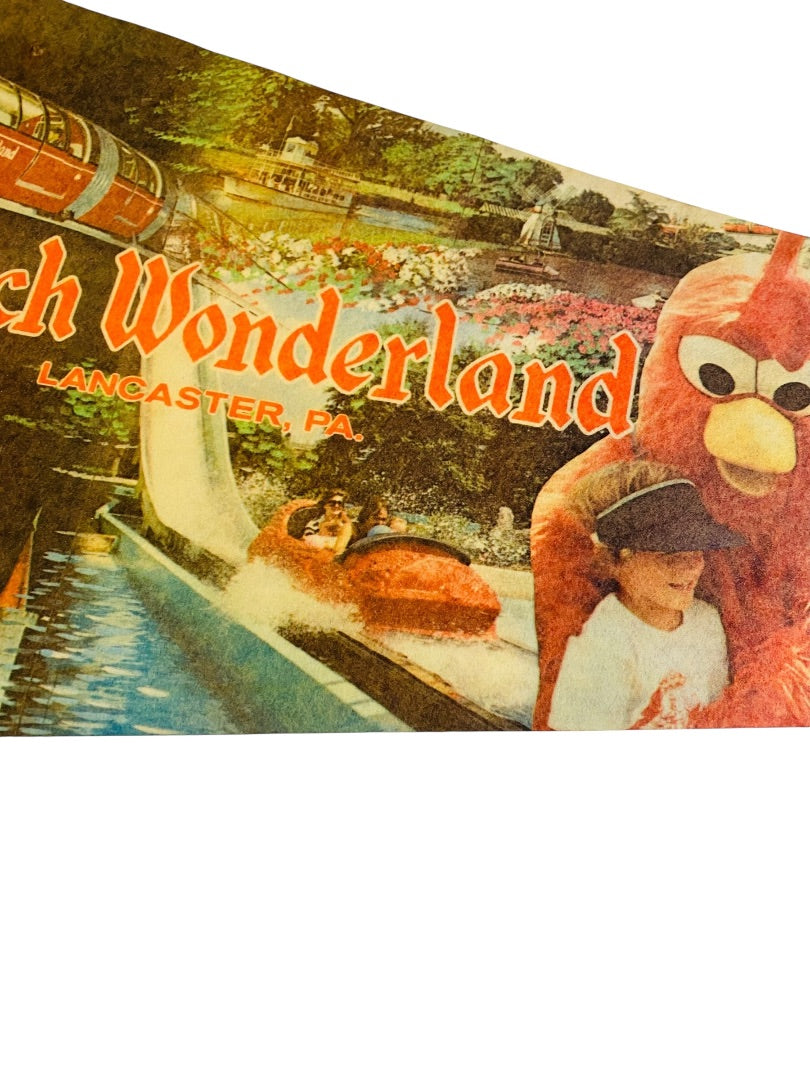 Vintage 29.5 Inch Dutch Wonderland Pennant Souvenir Felt Flag Lancaster PA