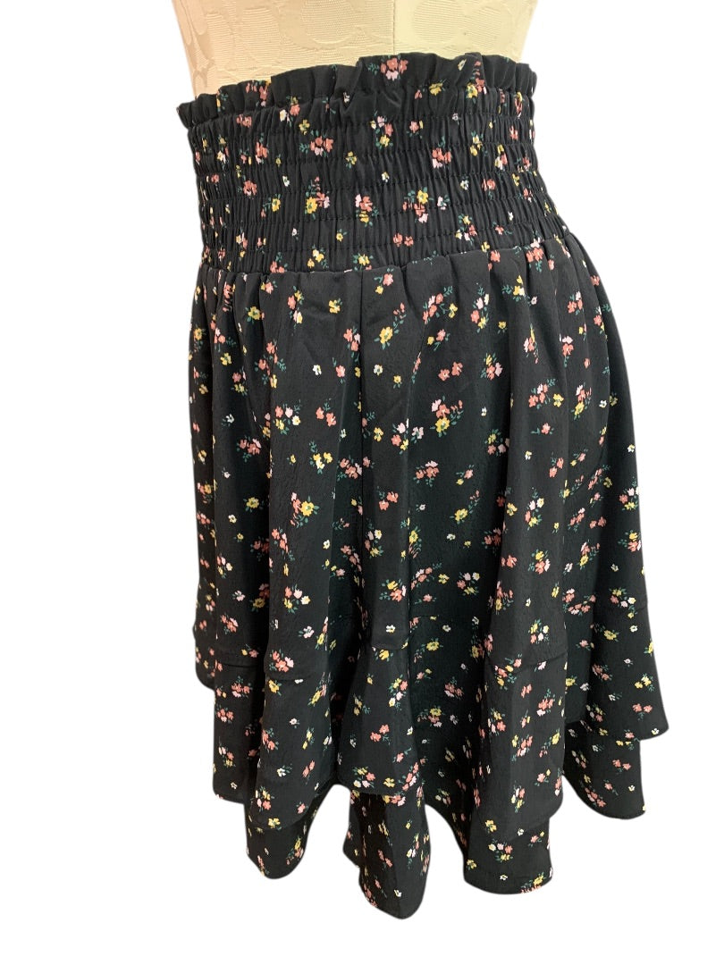Medium Socialite Mini Skirt Black Floral Tiered Pull On