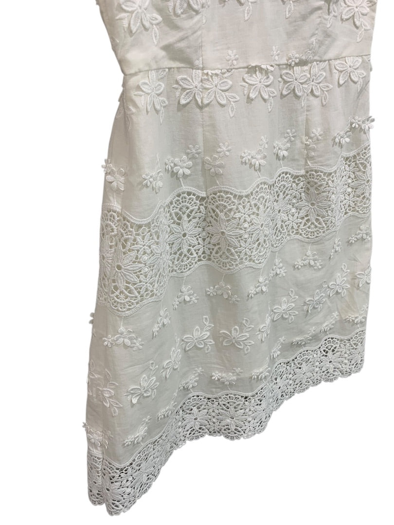 XS Aqua Brand White Sheath Dress Lace Applique V-Neck Sleeveless
