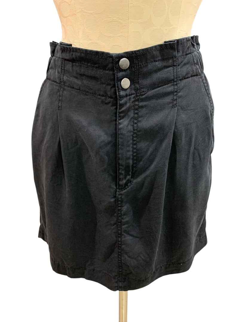 Size 4P Loft Petites Black Soft Skirt Pockets Elastic Waist Snap Zip
