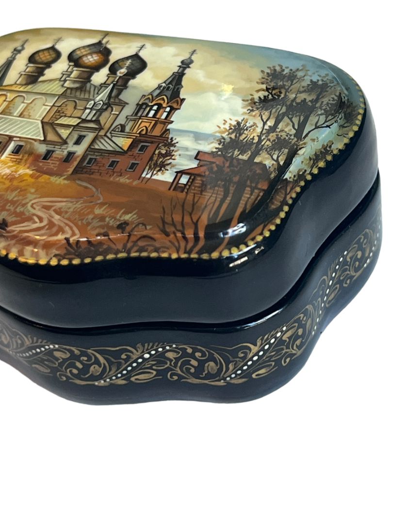 Russian Handpainted Signed Clam Shell Lacquer Trinket Box Trinity Cathedral Sergieva Lavra Mother of Pearl Hinged Red Interior