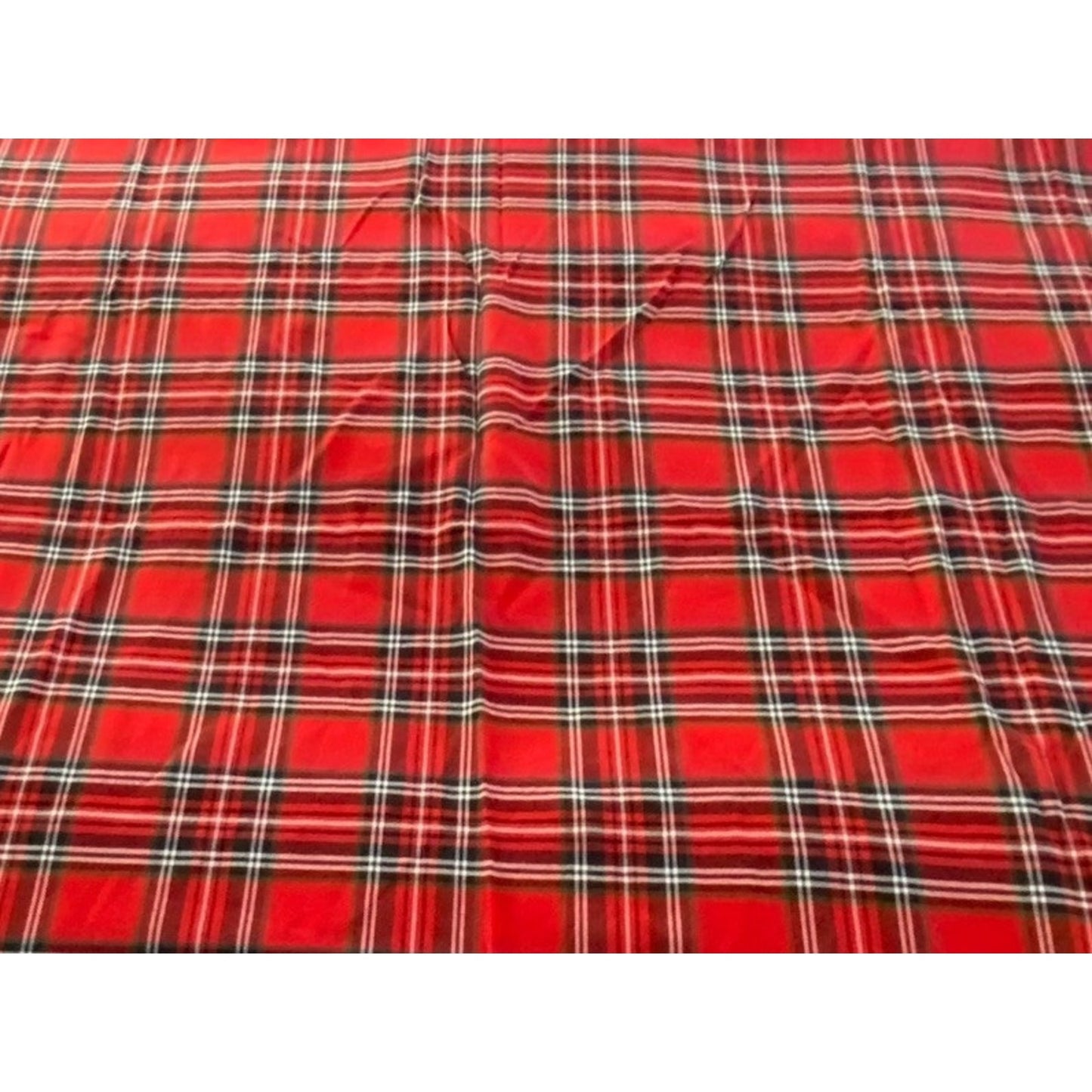 Winter Wonderland Tablecloth Rectangle Christmas Plaid Red 84”x60”