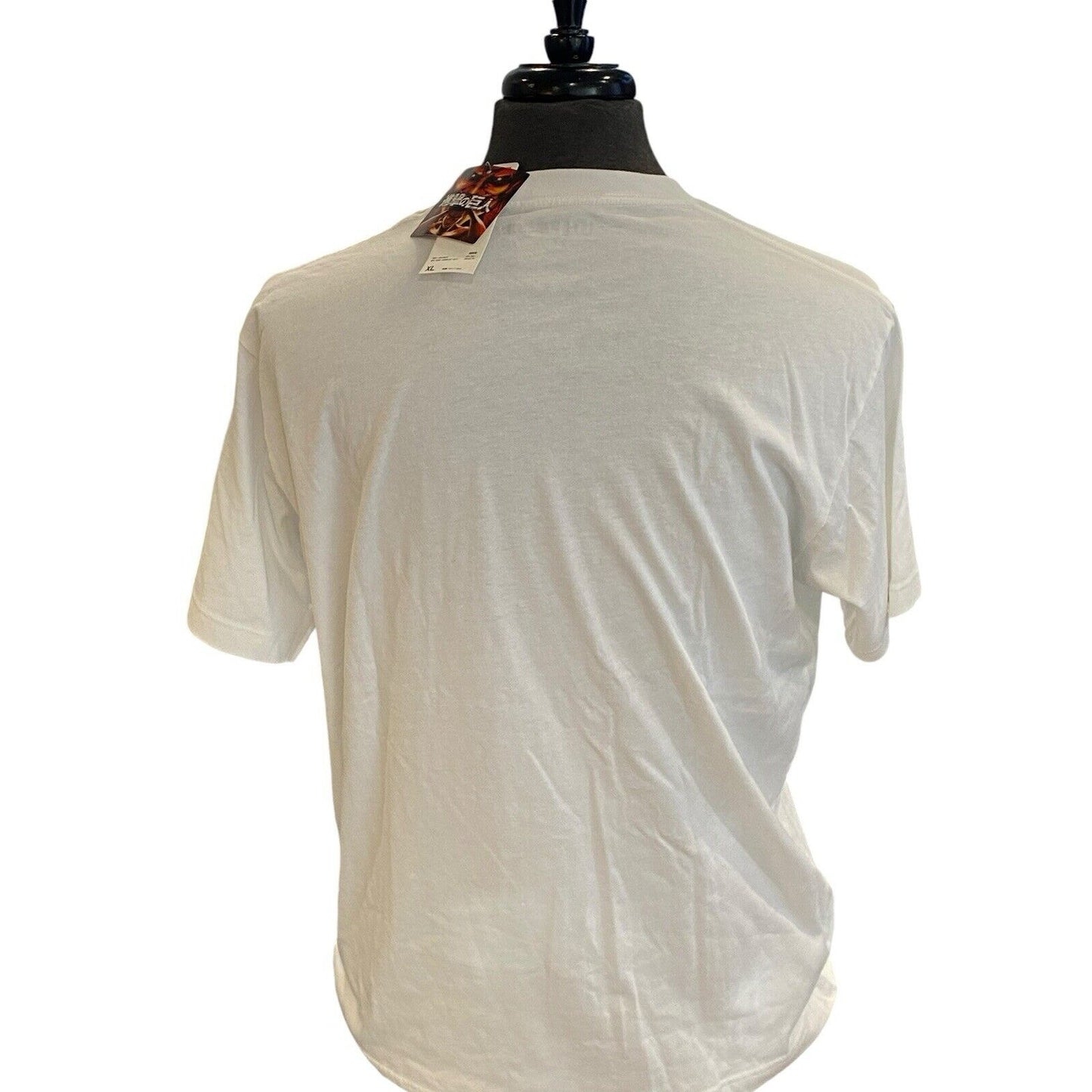 XL Uniqlo Shirt Mens Large White Attack On Titan Manga Japanese Comic Anime Tee