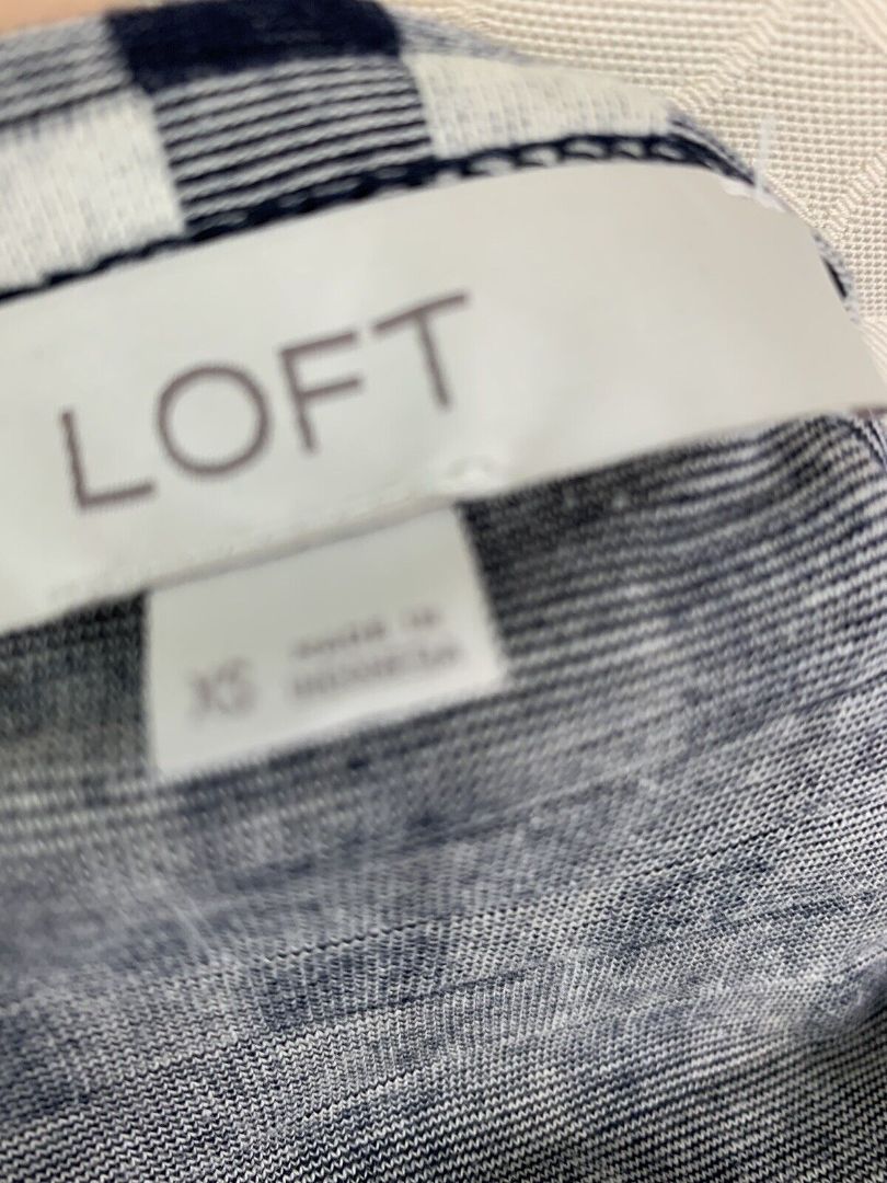 XS Ann Taylor Loft Long Sleeve Pullover Top Women's Navy Blue Tan Check