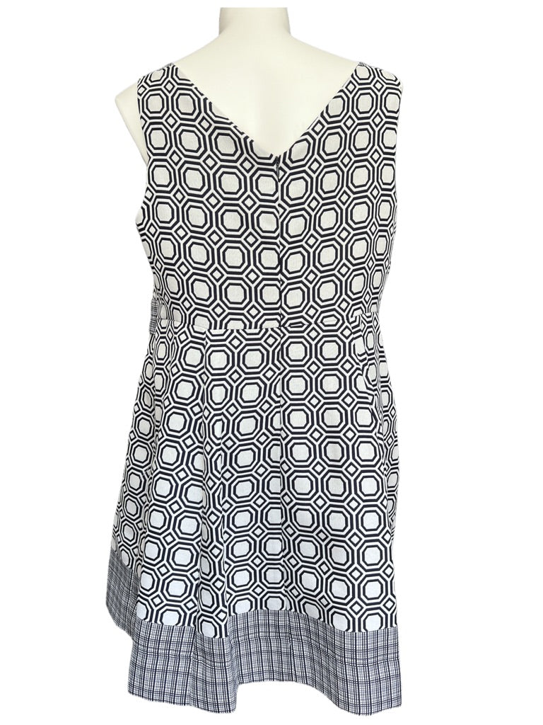 16W Signature by Robbie Lee Geometric Shift Dress Sleeveless
