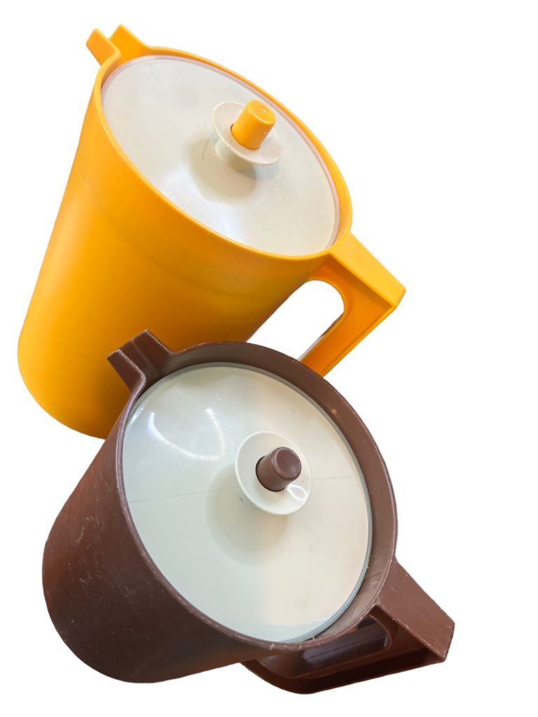 Vintage Yellow Apricot Tupperware 2 Quart Brown 1.5 qt Pitchers Push Button Lids