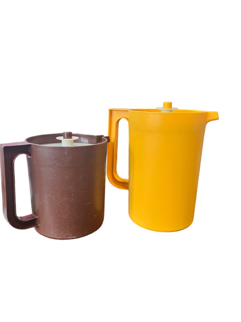 Vintage Yellow Apricot Tupperware 2 Quart Brown 1.5 qt Pitchers Push Button Lids