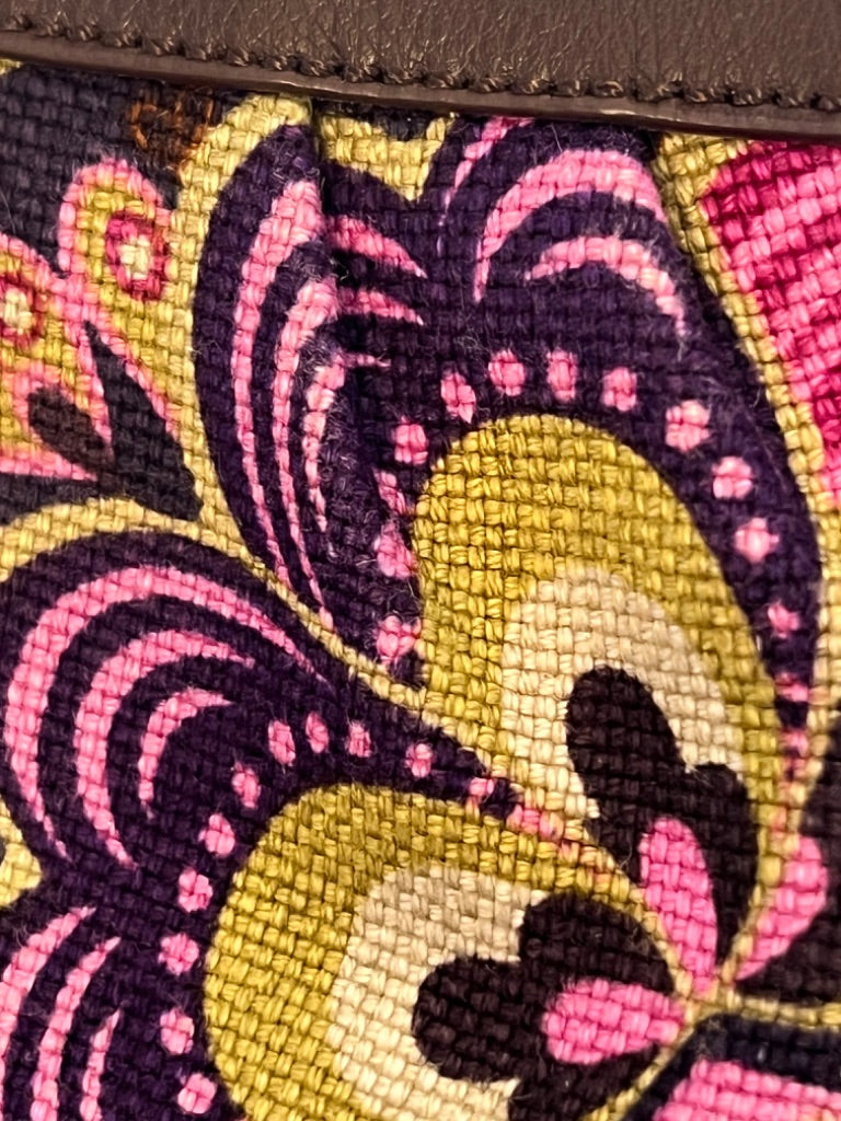 Spartina Pleated Wristlet in Purple Floral Linen 6.5" x 4.25"