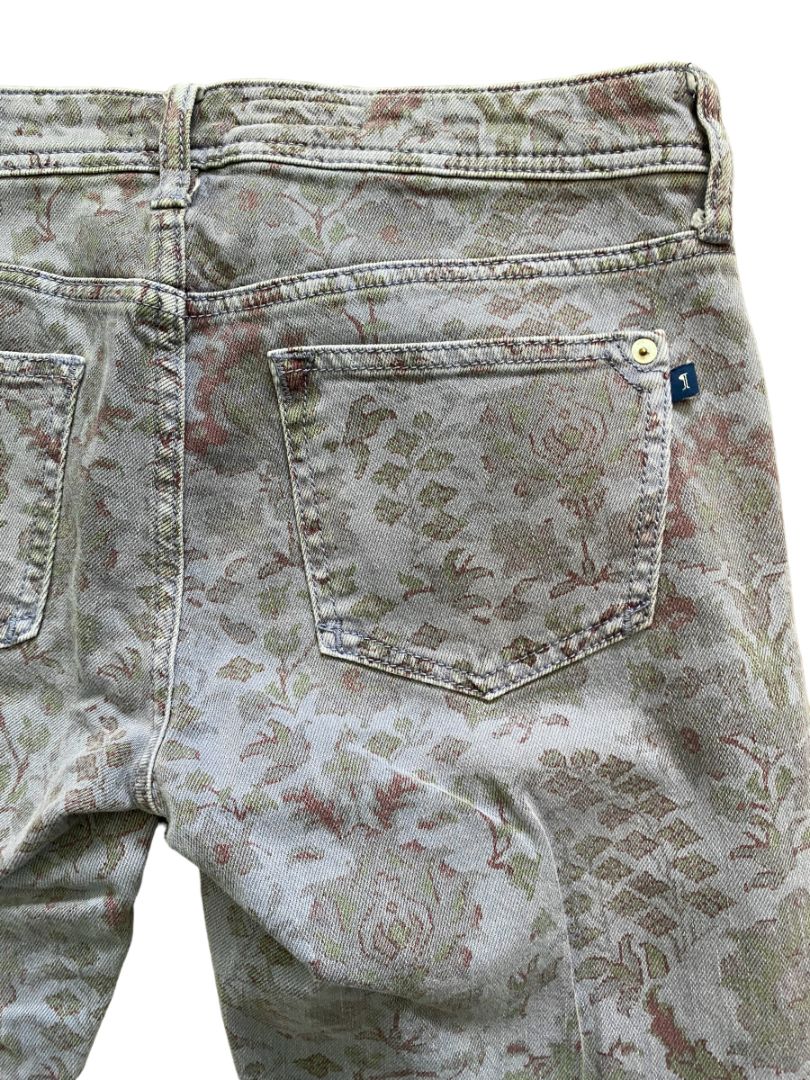 26 Pilcro The Slim Boyfriend Floral Jeans Medium Wash Boho