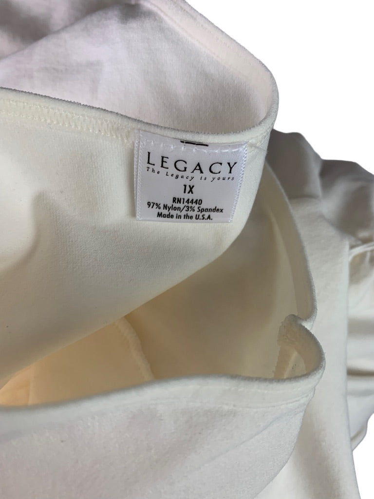 1X Legacy Ivory Women's Activewear Ruched V-Neck Shirt Short Sleeve