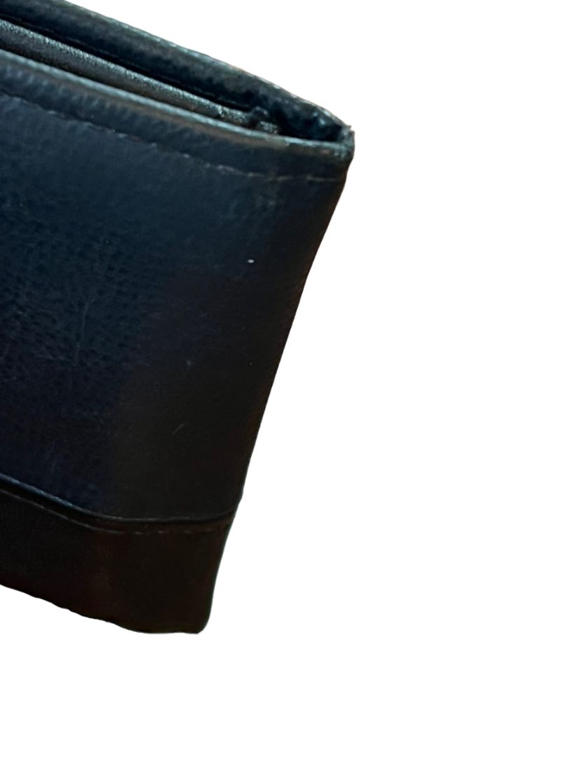 Ecko Unltd Black Leather Men's Wallet Bi-Fold Credit Card ID Sleeve