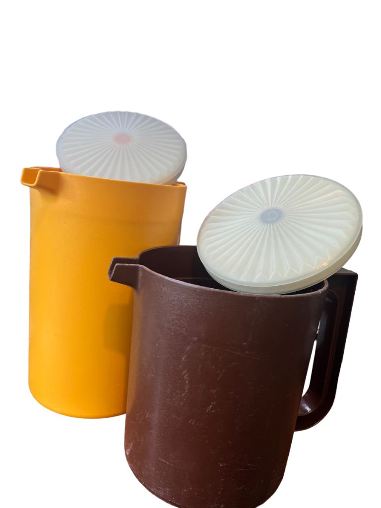Vintage Yellow Apricot Tupperware 2 Quart Brown 1.5 qt Pitchers Push Button Lids