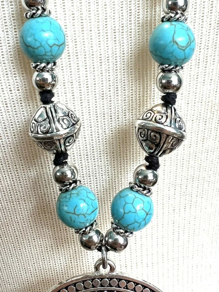 NWT St. Thomas Engraved Circle Disc Silvertone Pendant Necklace turquoise 32"