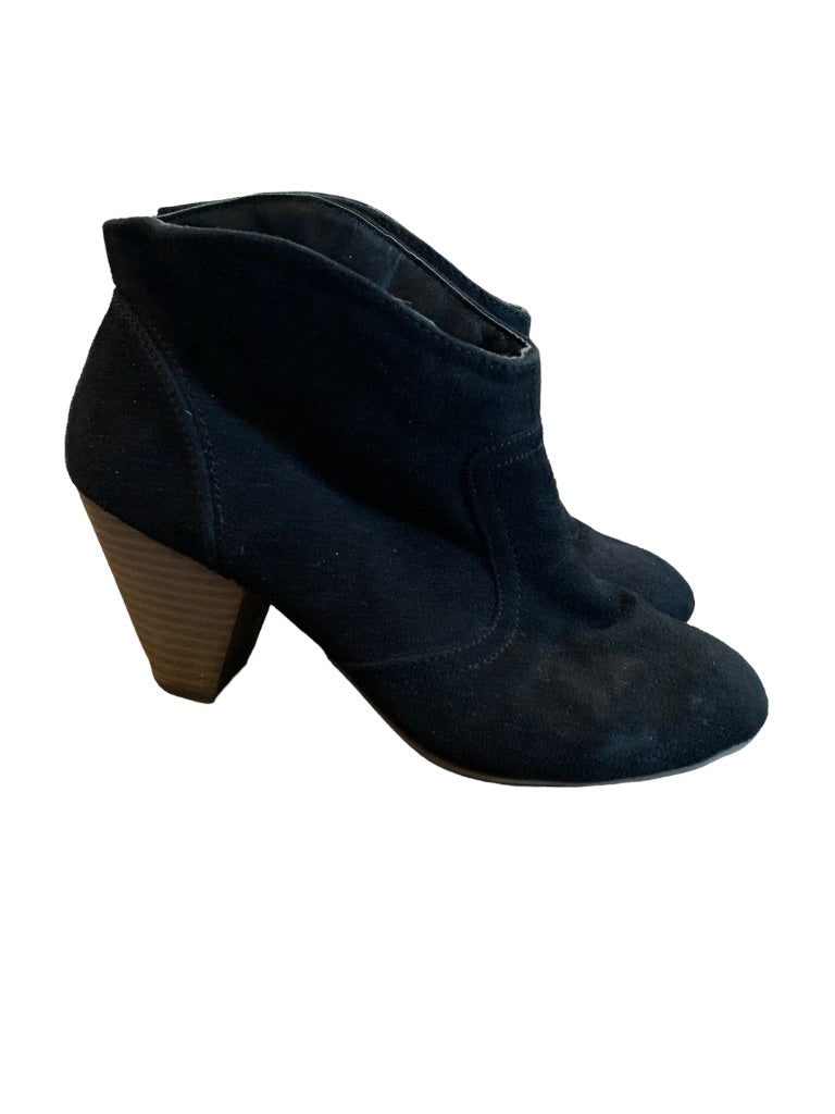 7.5 Just Fab Women's Faux Suede Black Stack 2.5" Heel Booties Pull On
