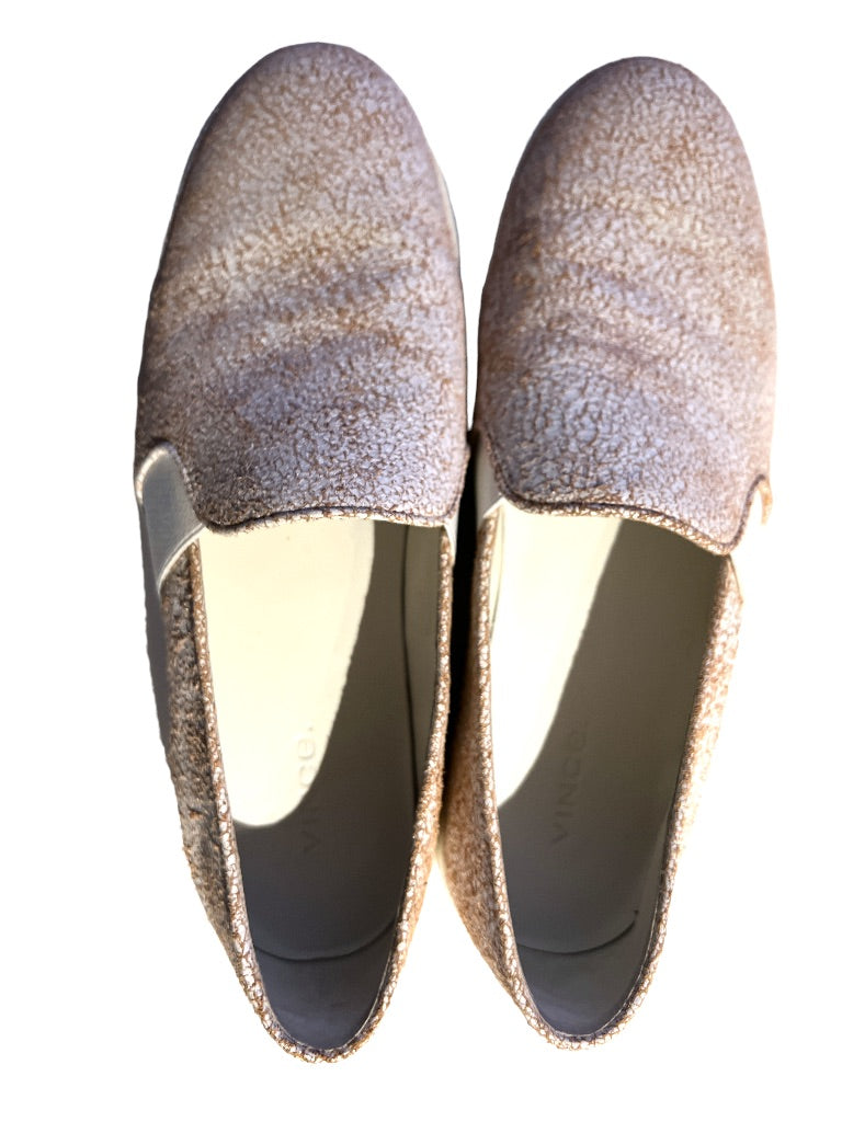 9 Vince Blair Crackle Leather Slip On Sneakers EUC