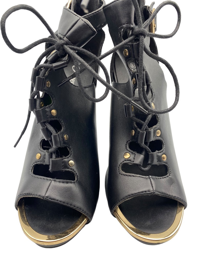 8.5M Forever Women's Black 4.5" Stiletto Heel Lace Up Peep Toe