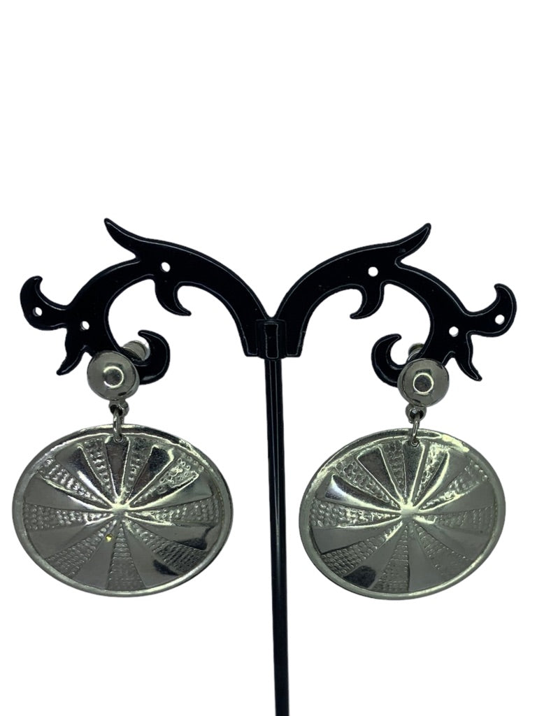Lightweight Silvertone Medallion Post Pierced Earrings 1 3/4" Drop Dangle