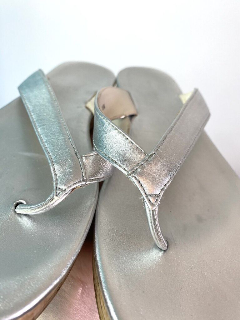 10.5 Nine West Silver Thong Sandal Flip Flop Cork Sole Women's