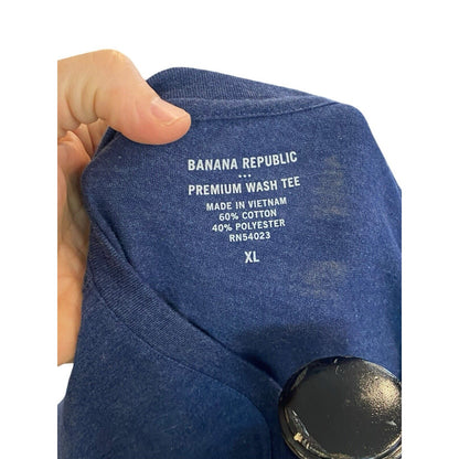 Size XL Men’s Banana Republic Dark Blue Solid Shirt V Neck T-Shirt