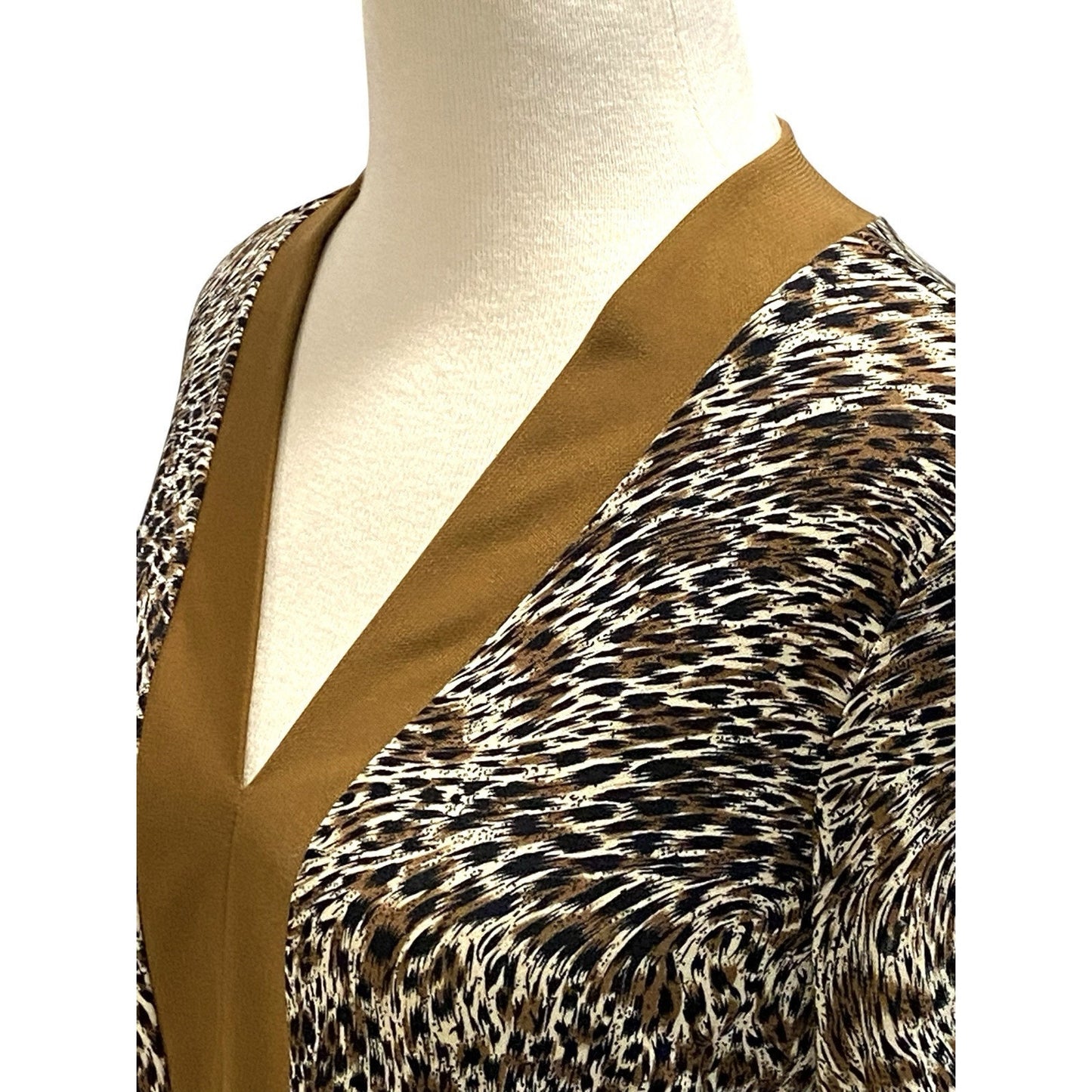 Rafael Women's Tunic Blouse Size Small Animal Print Cheetah Party Flattering