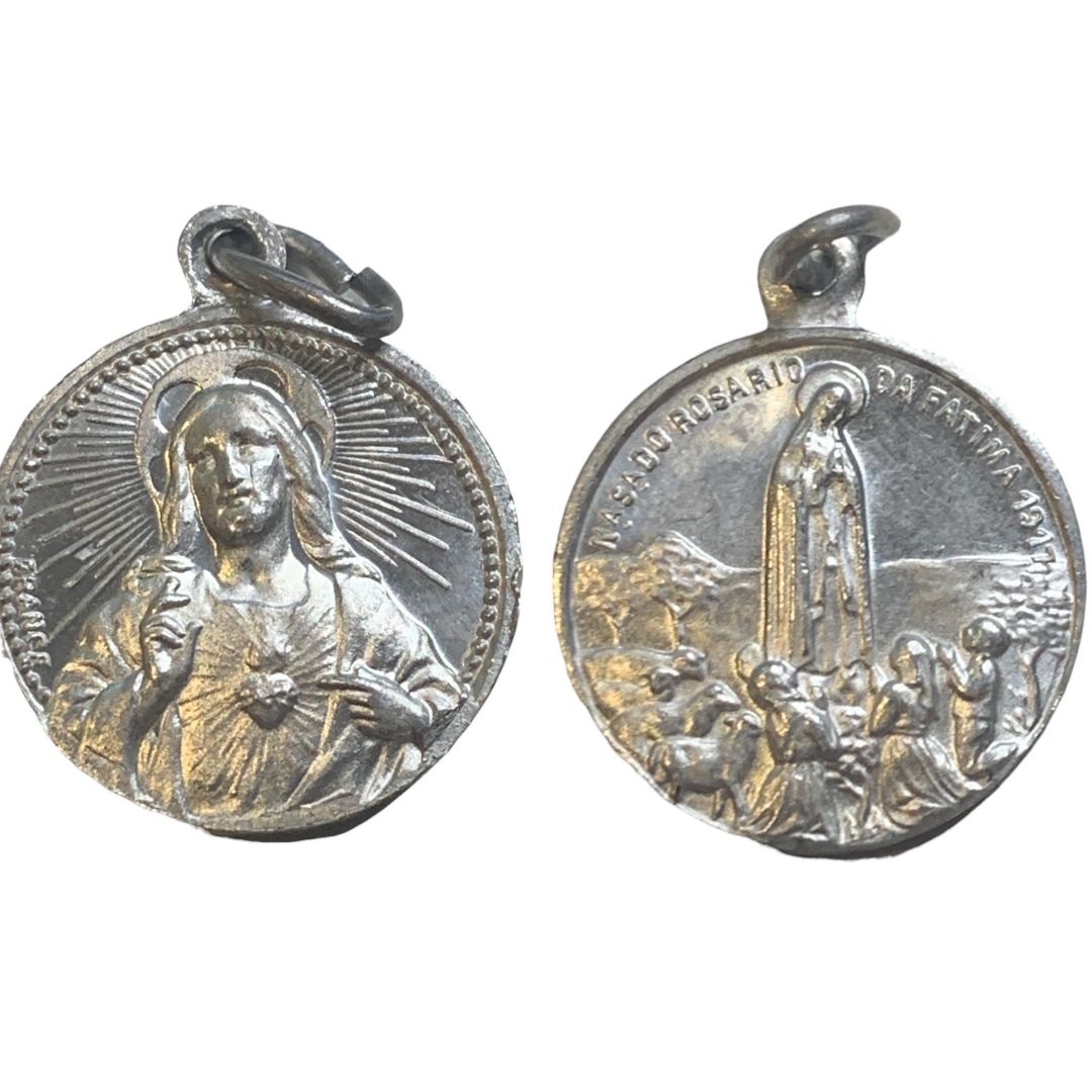 Double Sided Silvertone Charm Nassa Rosario Da Fatima 1977 .6" Diameter Catholic Medal