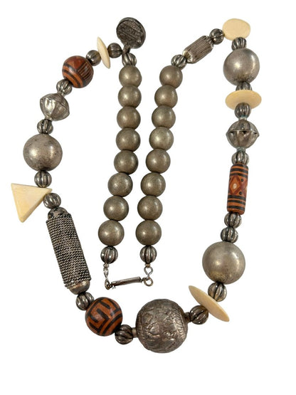 Vintage 1970s Boho Necklace Mixed Beads Silvertone Box Clasp 24"